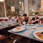 Creadores de Contenido de Nueva York cenando en Nayarit