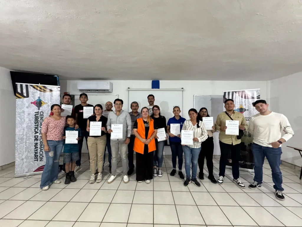 La Secretaría de Turismo de Nayarit continúa impulsando la profesionalización del sector turístico en distintos municipios del estado.